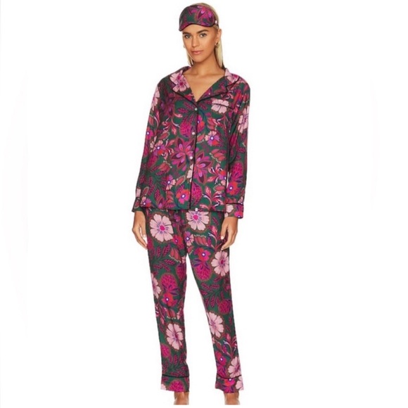REVOLVE PLUSH Floral Pajama Set With Eye Mask Size Small - Picture 2 of 5